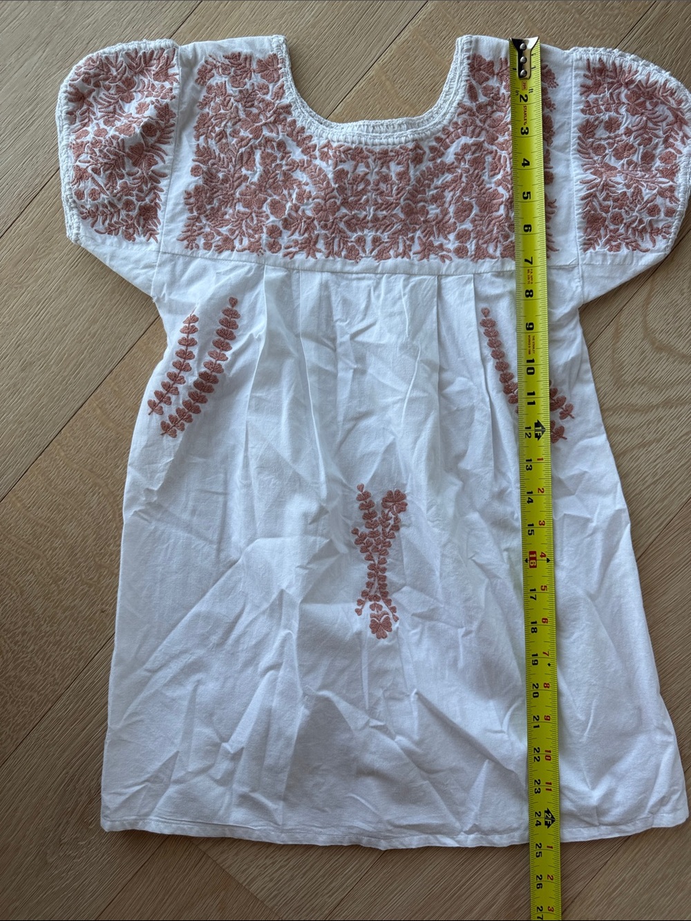 Apolina 3-5y 🌸Girls White Embroidered Puff-Sleeve Top with Dusty Rose Accents